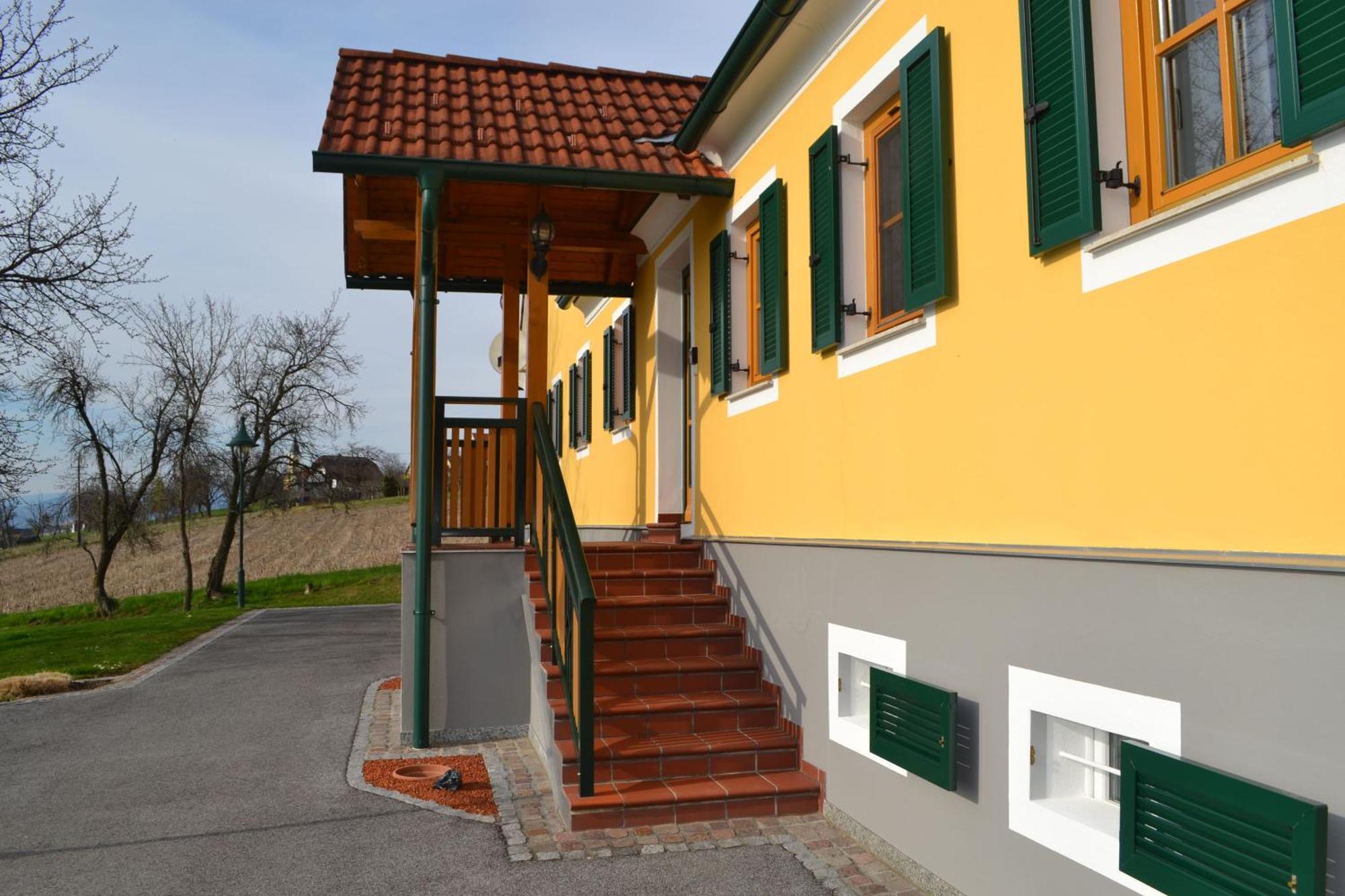Apartment Weitblick Bad Waltersdorf Bagian luar foto